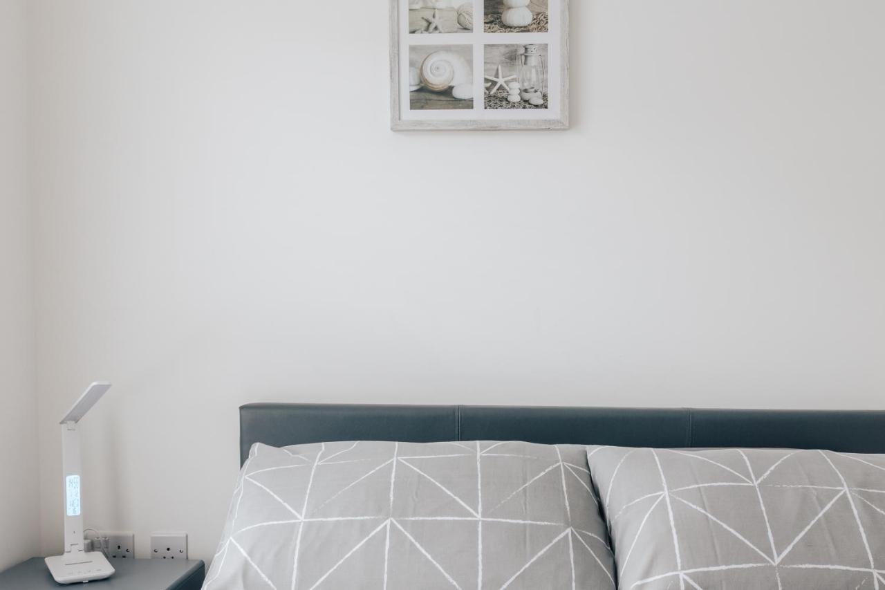 Central 2 Double Bedroom Flat With Parking 伯恩茅斯 外观 照片